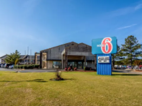 Motel 6 Kenly, NC Hoteles en Condado de Johnston
