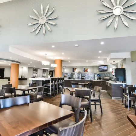 Best Western Plus Cambridge Hotel