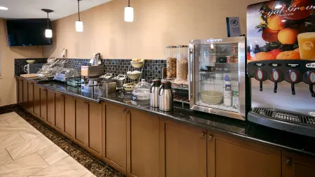 Best Western Woodland Inn