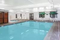 Wingate by Wyndham Peoria - Pools