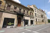 Carol Residence Hotels near Bega Buziașului