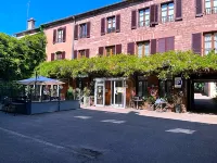 Hotel du Lion Vert Hotel di Faucogney-et-la-Mer