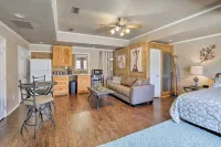 Granbury Studio - 10 Mins from Town + the Lake! - Pet friendly