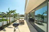 Luxury Villa Mirror - 200Meters from the Beach!