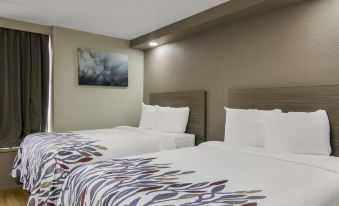 Red Roof Inn & Conference Center Chicago – N Aurora/ Naperville