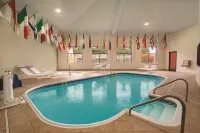 Radisson Hotel & Conference Center Rockford - Pools