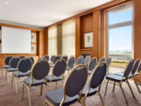 Ramada by Wyndham Muenchen Airport Hotels in Oberding