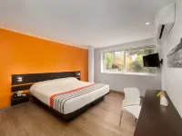 سيتي إكسبرس جونيور باي ماريوت سيوداد دي ميكسيكو سوليفان Hotels near سان رافائيل