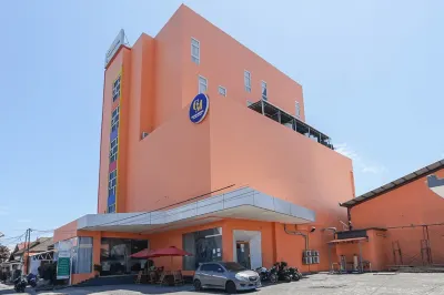 Hotel Royal Manado Hotels in Ranotana