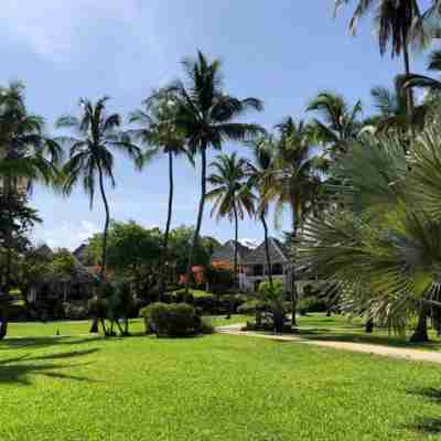 Bluebay Beach Resort & Spa Hotel Exterior