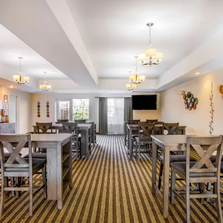 La Quinta Inn & Suites by Wyndham Fowler