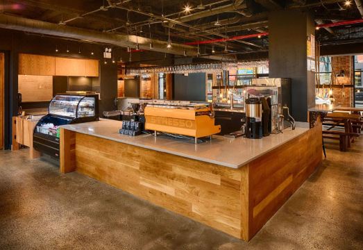 호텔의 현대적인 샤워 시설