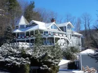 Innisfree Boutique Inn by-The-Lake Hotels in Hamburg