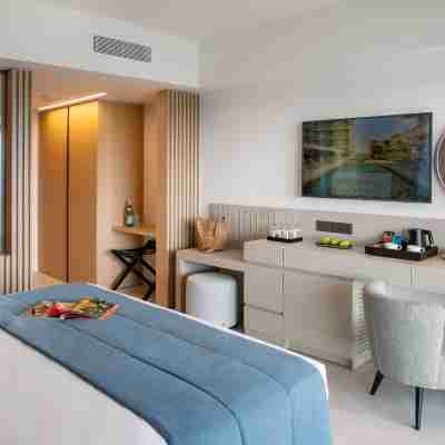 Mercure Larnaca Beach Resort Rooms