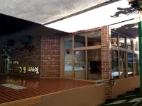 Town & Country Motor Inn