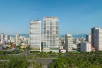 voco Ma Belle Danang by IHG Các khách sạn gần Trường THCS Lê Hồng Phong