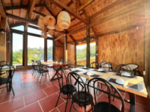 ROSE วิลล่า & รีสอร์ต - บา วี