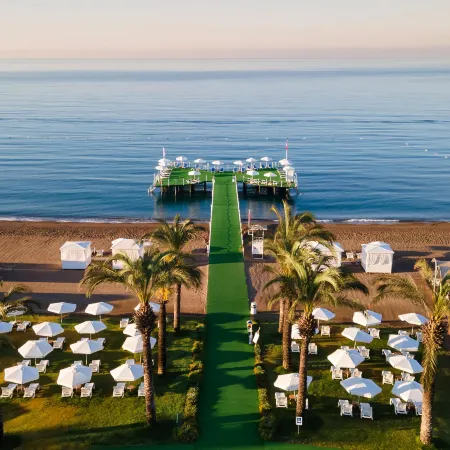 Miracle Resort Hotel