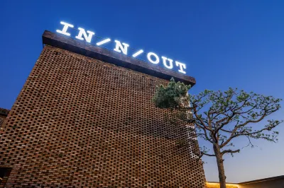 인앤아웃호텔 J Art Space 주변 호텔