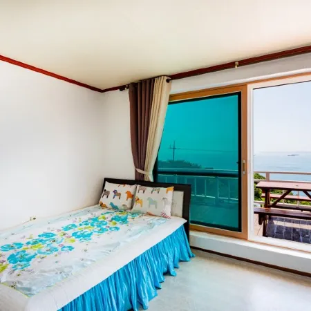 Namhae Seolleim Pension
