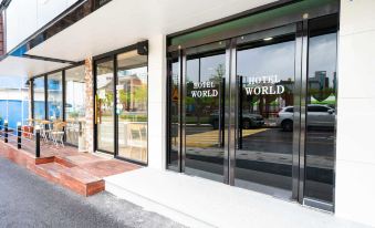 Goodstay World Hotel