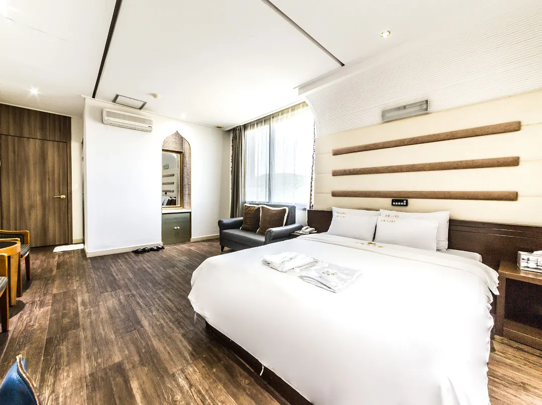 Hotel Nostalgia Paju - Paju