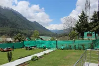 L D Hut, Main Market (Accomodation Only)