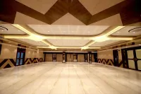 Apricot Hotel Ahmedabad - Bares