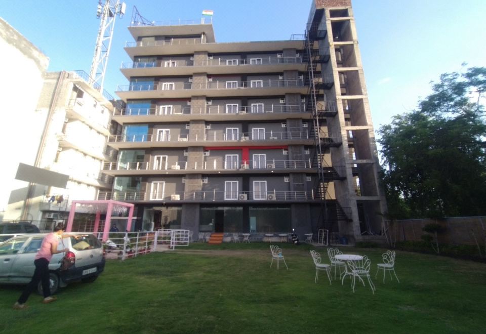 hotel overview picture
