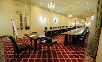 Windsor Palace Luxury Heritage Hotel since 1906 by Paradise Inn Group