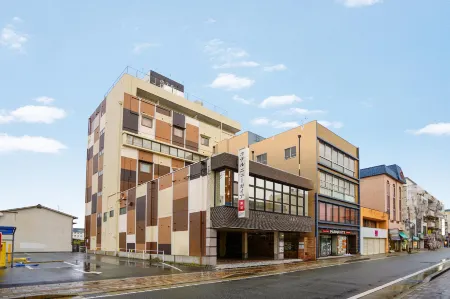 Hotel New Gaea Iizuka Отели рядом со станцией JR Tento station