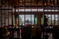 Shangrila Hotels and Resort - พร้อมอาหารเช้า