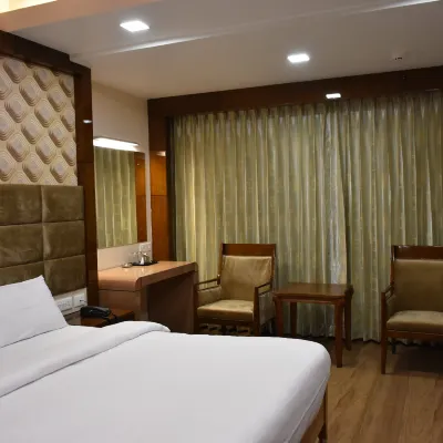 Sri Ram Grand Inn Hotels near Athankarai Pallivasal