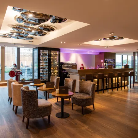 Hotel Illuster - Urban & Local Отели в г. Устер