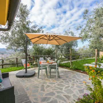 Villa Anna Hotels near Florence "Amerigo Vespucci" Airport