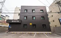 Yangpyeong Blue Hill Motel Dumulmeori Branch Hotels in 