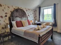 Wentworth House - Free Parking