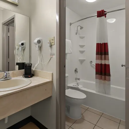 Red Roof Inn & Suites Cave City