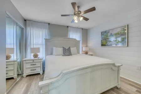 Weekender by AvantStay Gorgeous Beach Front Home w Ocean View