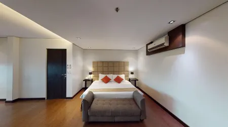 Oracle Hotel and Residences Отели рядом с достопримечательностью «Iglesia Ni Cristo Lokal Ng Templo Central»