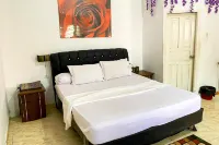 RedDoorz Syariah Near Balai Meuseuraya Aceh Hotels in Kuta Alam