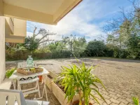 Les Pieds Dans l'Eau