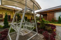 RedDoorz @ Aldos Villa Silangit Hotel dekat Makam PL Sihombing/ Br ASinaga