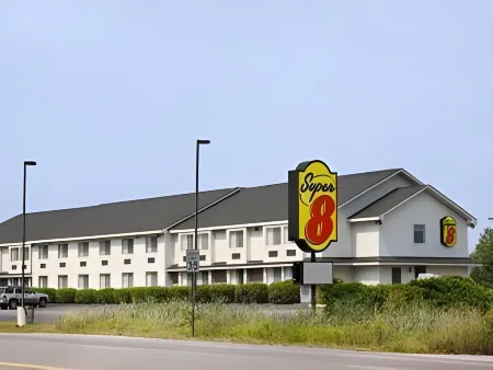 Super 8 by Wyndham Portland ME