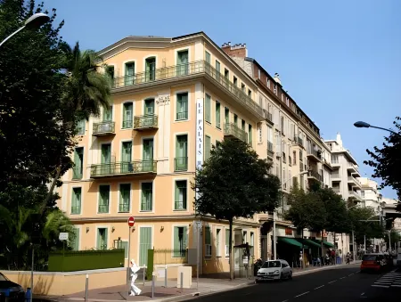 Appart'hôtel Odalys City - Nice Centre Отели рядом с достопримечательностью «Университет Кот д'Азур - Кампус Тротаба»