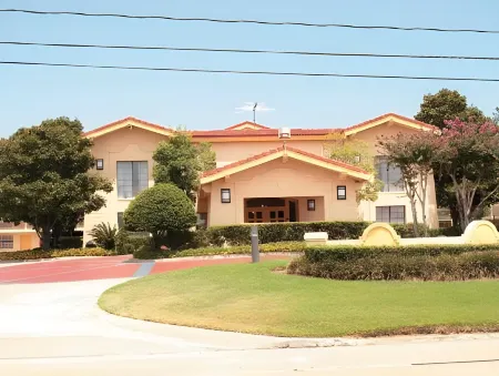 Baymont by Wyndham Houston la Porte