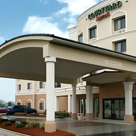 Courtyard High Point