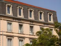 Hôtel du Midi Hotels in Saint-Clair