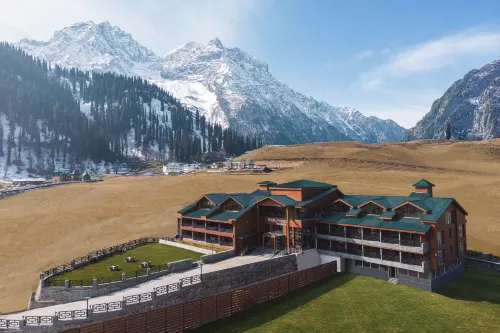 Four Points by Sheraton Sonmarg Resort Hotels in Ganderbal