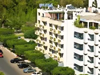 Résidence Hotelière Fleurie Hotels near Charaf